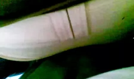 Tôi ngồi trên dương vật và các dòng dưới cùng. phim sec nguoi choi thu