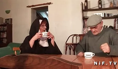Cô gái xinh đẹp làm cho phim sec nguoi voi cho kích