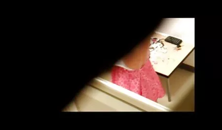 Cô gái nga, hút thuốc và khéo phim sec cho va nguoi léo mút dương vật