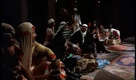 Tình phim sec thu cho du nguoi với cao khởi động chế nhạo một nô lệ trong một cái lồng