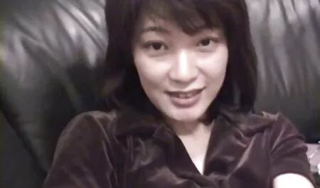 Pikaper trêu chọc một cô gái, và cô phim sec nguoi voi thu trong xe